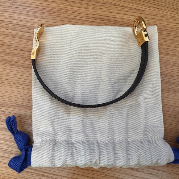 Louis Vuitton Monogram Fasten Your LV Bracelet - Picture 2 of 11